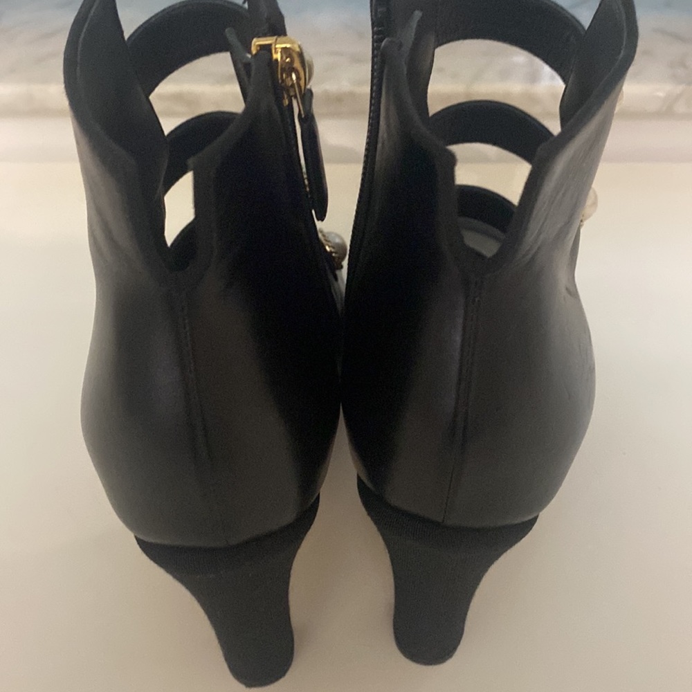 Authentic Chanel Bootie boots - Picture 5 of 7